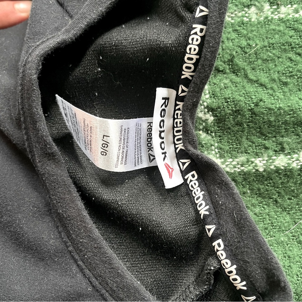 Reebok men’s pocket sweatshirt